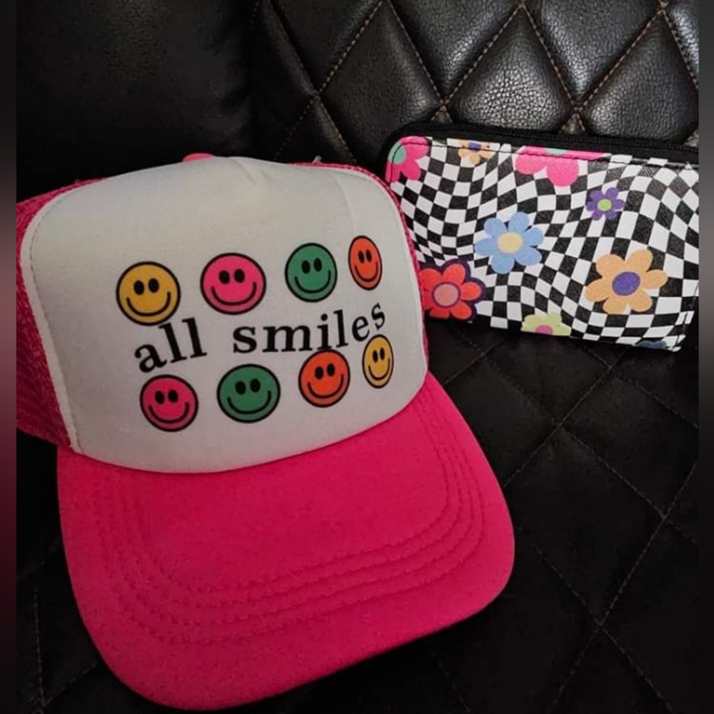 Trucker hat and wallet (new)